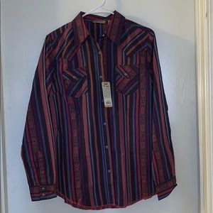 Fitted snap front shirt